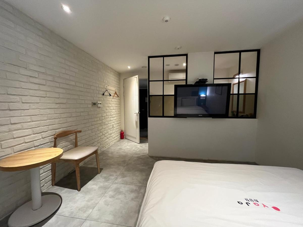 Hotel Yaja Hwajeong Station Goyang Bagian luar foto