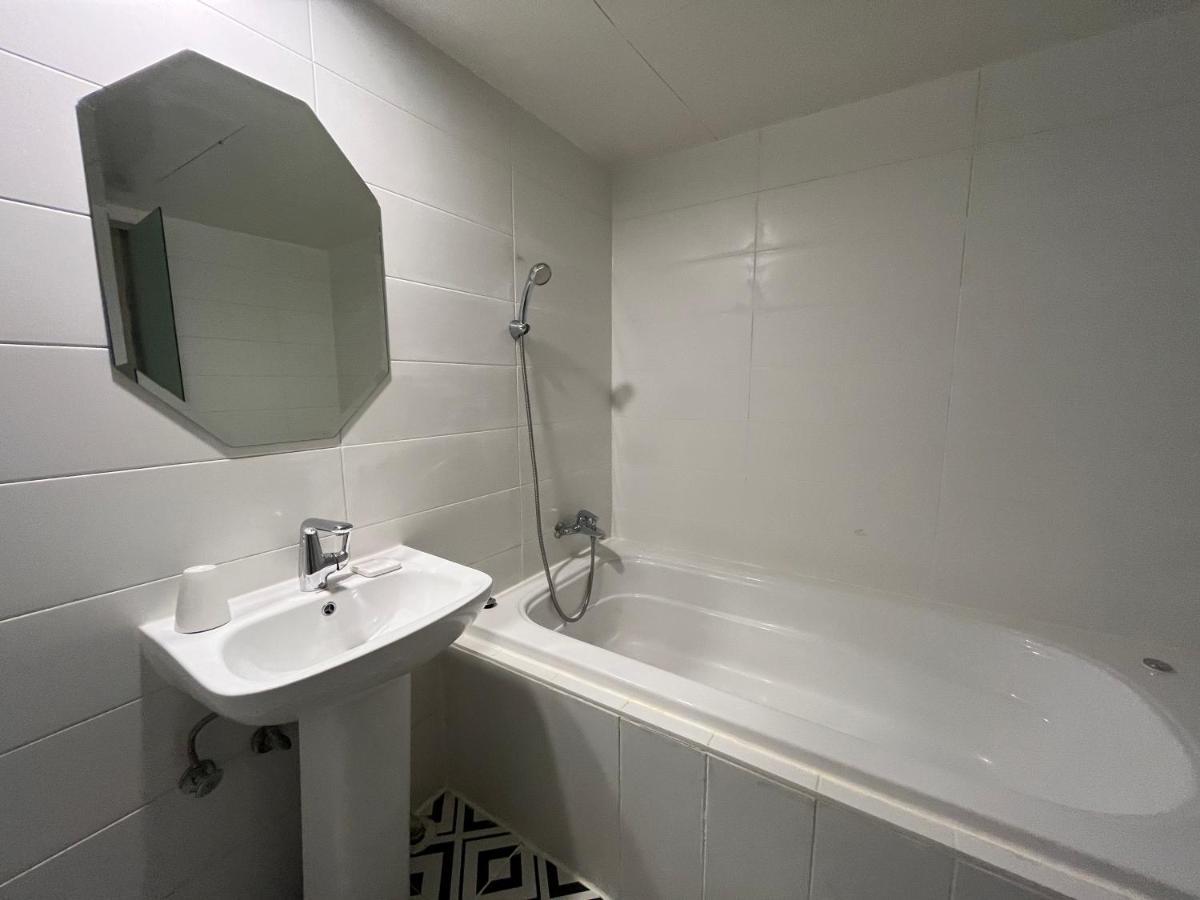 Hotel Yaja Hwajeong Station Goyang Bagian luar foto