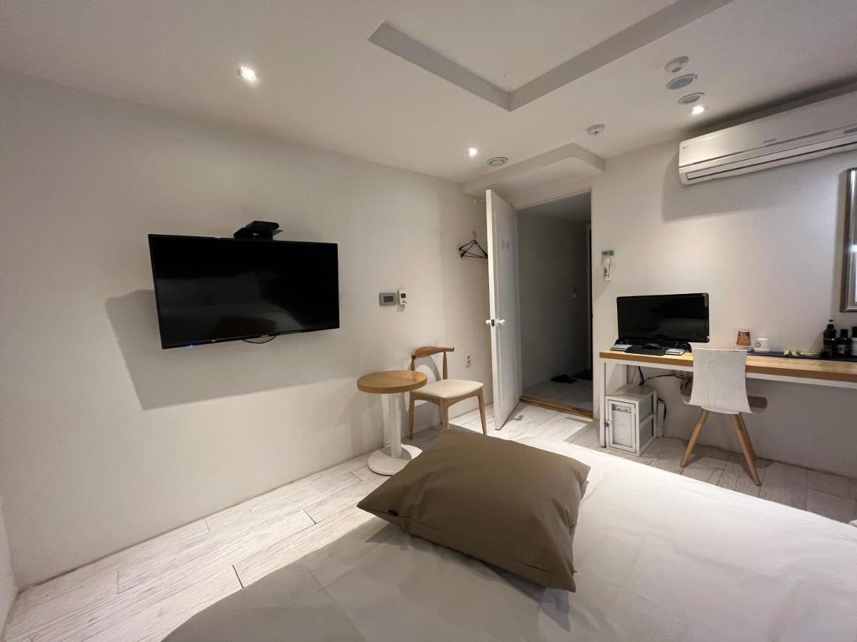 Hotel Yaja Hwajeong Station Goyang Bagian luar foto