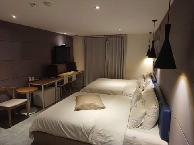 Hotel Yaja Hwajeong Station Goyang Bagian luar foto