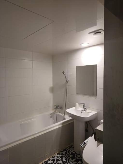 Hotel Yaja Hwajeong Station Goyang Bagian luar foto