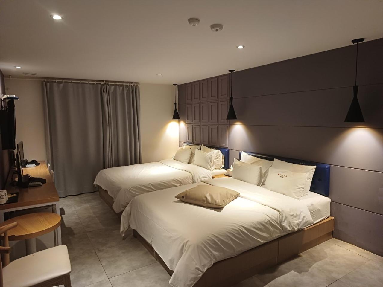 Hotel Yaja Hwajeong Station Goyang Bagian luar foto