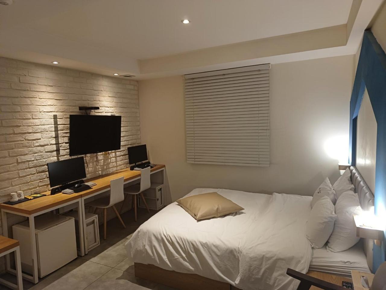 Hotel Yaja Hwajeong Station Goyang Bagian luar foto